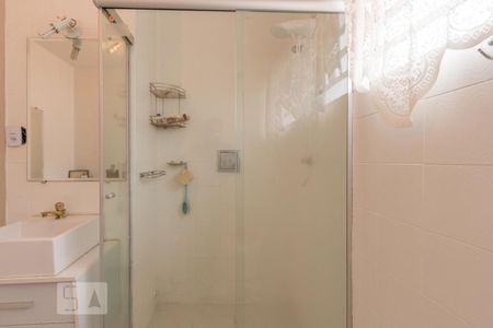 Casa à venda com 200m², 4 quartos e 2 vagasBanheiro