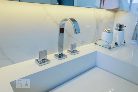 Apartamento à venda com 134m², 3 quartos e 3 vagasBanheiro da Suíte 3 