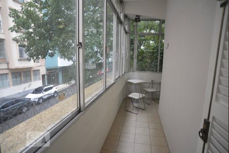 Apartamento à venda com 80m², 2 quartos e sem vaga Apartamento à venda com 80m², 2 quartos e sem vagavaranda