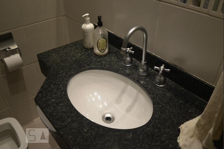 Apartamento à venda com 80m², 2 quartos e sem vaga Apartamento à venda com 80m², 2 quartos e sem vagaBanheiro