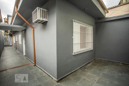 Casa para alugar com 120m², 3 quartos e 2 vagas Casa para alugar com 120m², 3 quartos e 2 vagasCorredor - Externo