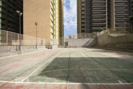 Apartamento para alugar com 52m², 1 quarto e 1 vagaQuadra