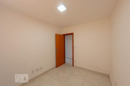 Quarto 2 de apartamento para alugar com 2 quartos, 55m² em Ouro Preto, Belo Horizonte