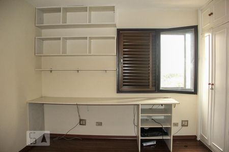 Apartamento à venda com 156m², 3 quartos e 2 vagasSuíte 1