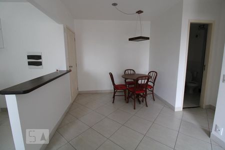 Sala de apartamento para alugar com 1 quarto, 50m² em Cambuí, Campinas