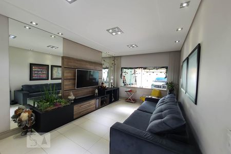 Sala de Estar de casa à venda com 3 quartos, 200m² em Vila Nair, São Paulo