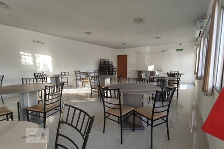 Apartamento para alugar com 46m², 2 quartos e 1 vagaÁrea comum - Salão de festas