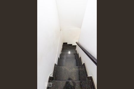 Escadas de casa à venda com 3 quartos, 130m² em Jardim Felicidade (zona Oeste), São Paulo