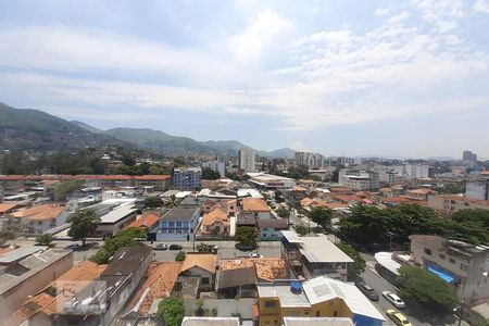 Apartamento à venda com 77m², 3 quartos e 1 vaga Apartamento à venda com 77m², 3 quartos e 1 vagaVista