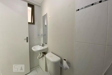 Apartamento para alugar com 119m², 3 quartos e 2 vagasBanheiro de Serviço