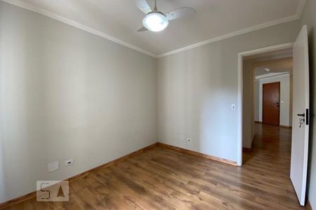 Apartamento para alugar com 119m², 3 quartos e 2 vagasQuarto 2
