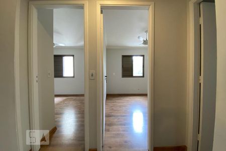 Apartamento para alugar com 119m², 3 quartos e 2 vagasCorredor