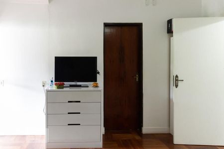 Casa à venda com 170m², 3 quartos e 2 vagasSuíte