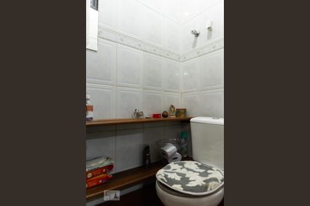 Casa à venda com 170m², 3 quartos e 2 vagasLavabo