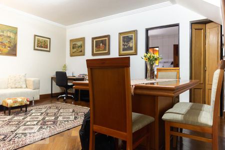 Casa à venda com 170m², 3 quartos e 2 vagasSala e sala de jantar