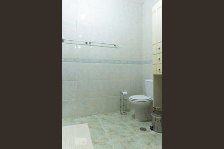 Casa à venda com 170m², 3 quartos e 2 vagasBanheiro da Suíte