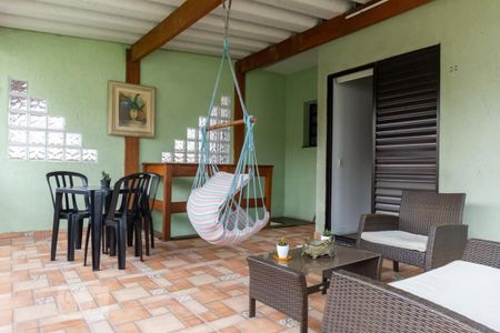 Casa à venda com 170m², 3 quartos e 2 vagasvaranda