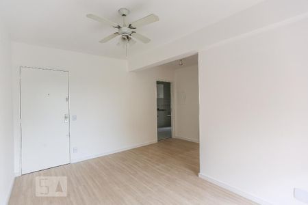 Sala de Estar de apartamento à venda com 3 quartos, 67m² em Butantã, São Paulo
