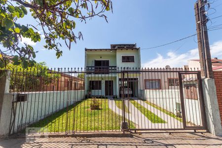 Fachada de casa à venda com 5 quartos, 363m² em Tristeza, Porto Alegre