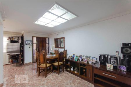 Sala de casa para alugar com 6 quartos, 550m² em Jardim Brasilia (zona Leste), São Paulo