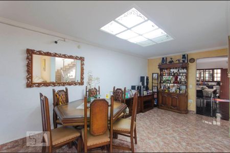 Sala de casa para alugar com 6 quartos, 550m² em Jardim Brasilia (zona Leste), São Paulo