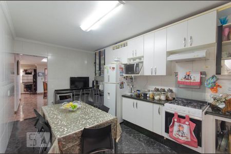 Casa para alugar com 550m², 6 quartos e 8 vagas Casa para alugar com 550m², 6 quartos e 8 vagasCozinha