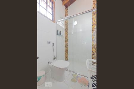 Casa para alugar com 550m², 6 quartos e 8 vagas Casa para alugar com 550m², 6 quartos e 8 vagasBanheiro Suíte 1