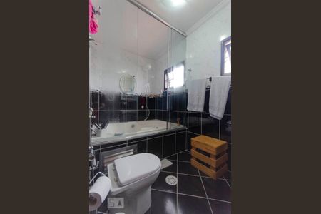 Casa para alugar com 550m², 6 quartos e 8 vagas Casa para alugar com 550m², 6 quartos e 8 vagasBanheiro Suíte 2