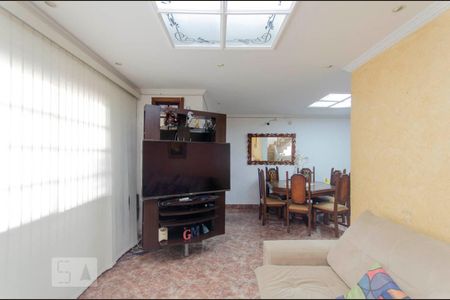 Sala de casa para alugar com 6 quartos, 550m² em Jardim Brasilia (zona Leste), São Paulo