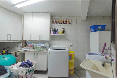 Casa para alugar com 550m², 6 quartos e 8 vagas Casa para alugar com 550m², 6 quartos e 8 vagasÁrea de Serviço