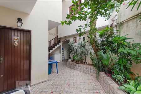 Casa para alugar com 550m², 6 quartos e 8 vagas Casa para alugar com 550m², 6 quartos e 8 vagasQuintal