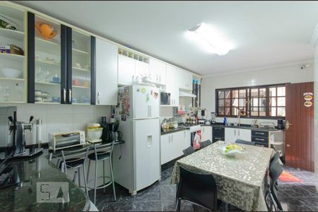 Casa para alugar com 550m², 6 quartos e 8 vagas Casa para alugar com 550m², 6 quartos e 8 vagasCozinha