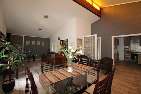 Sala 1 de casa de condomínio à venda com 3 quartos, 286m² em Loteamento Caminhos de São Conrado (sousas), Campinas
