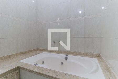 Casa para alugar com 450m², 3 quartos e 3 vagasBanheiro da Suíte