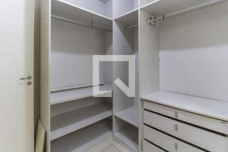 Casa para alugar com 450m², 3 quartos e 3 vagasCloset da suíte