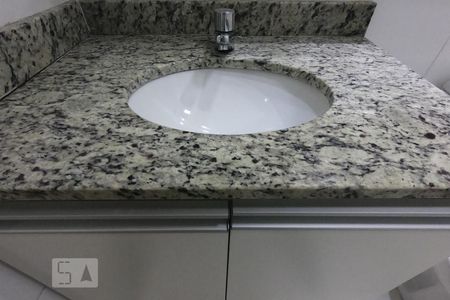 Apartamento para alugar com 54m², 2 quartos e 1 vaga Apartamento para alugar com 54m², 2 quartos e 1 vagaBanheiro