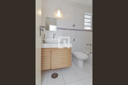 Apartamento para alugar com 100m², 2 quartos e 1 vaga Apartamento para alugar com 100m², 2 quartos e 1 vagaBanheiro