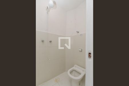 Apartamento para alugar com 100m², 2 quartos e 1 vaga Apartamento para alugar com 100m², 2 quartos e 1 vagaBanheiro de Serviço