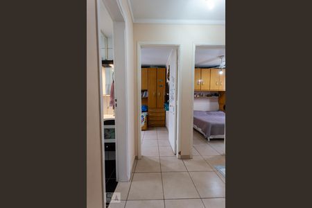 Corredor de apartamento à venda com 3 quartos, 72m² em Vila Industrial, Campinas