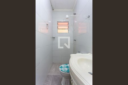 Banheiro de casa para alugar com 1 quarto, 28m² em Vila Suíça, Santo André