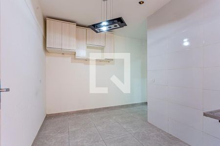 Cozinha de casa para alugar com 1 quarto, 28m² em Vila Suíça, Santo André