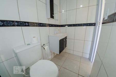 Banheiro de casa para alugar com 1 quarto, 50m² em Cachoeira do Bom Jesus Leste, Florianópolis