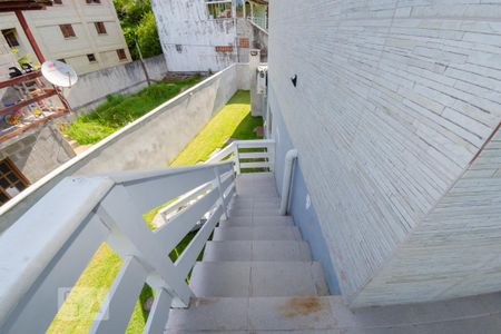 Casa para alugar com 50m², 1 quarto e sem vaga Casa para alugar com 50m², 1 quarto e sem vagaEscada