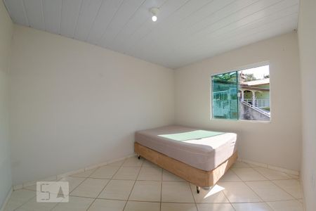 Quarto de casa para alugar com 1 quarto, 50m² em Cachoeira do Bom Jesus Leste, Florianópolis