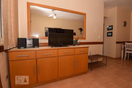 Sala de apartamento para alugar com 2 quartos, 65m² em Balneário Cidade Atlântica, Guarujá