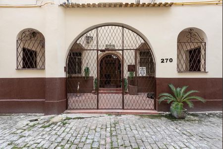 Apartamento à venda com 40m², 1 quarto e sem vaga Apartamento à venda com 40m², 1 quarto e sem vagaEntrada