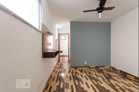 Apartamento à venda com 40m², 1 quarto e sem vaga Apartamento à venda com 40m², 1 quarto e sem vagaSala