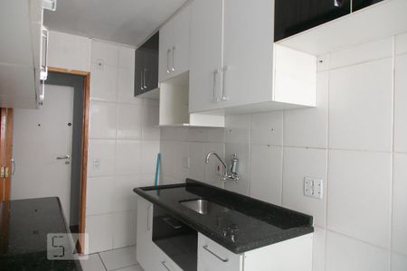 Apartamento à venda com 60m², 2 quartos e 1 vaga Apartamento à venda com 60m², 2 quartos e 1 vagaCozinha