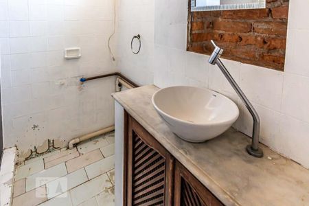 Banheiro de apartamento à venda com 1 quarto, 40m² em Consolação, São Paulo