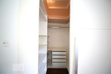 Apartamento para alugar com 106m², 3 quartos e 2 vagasCloset